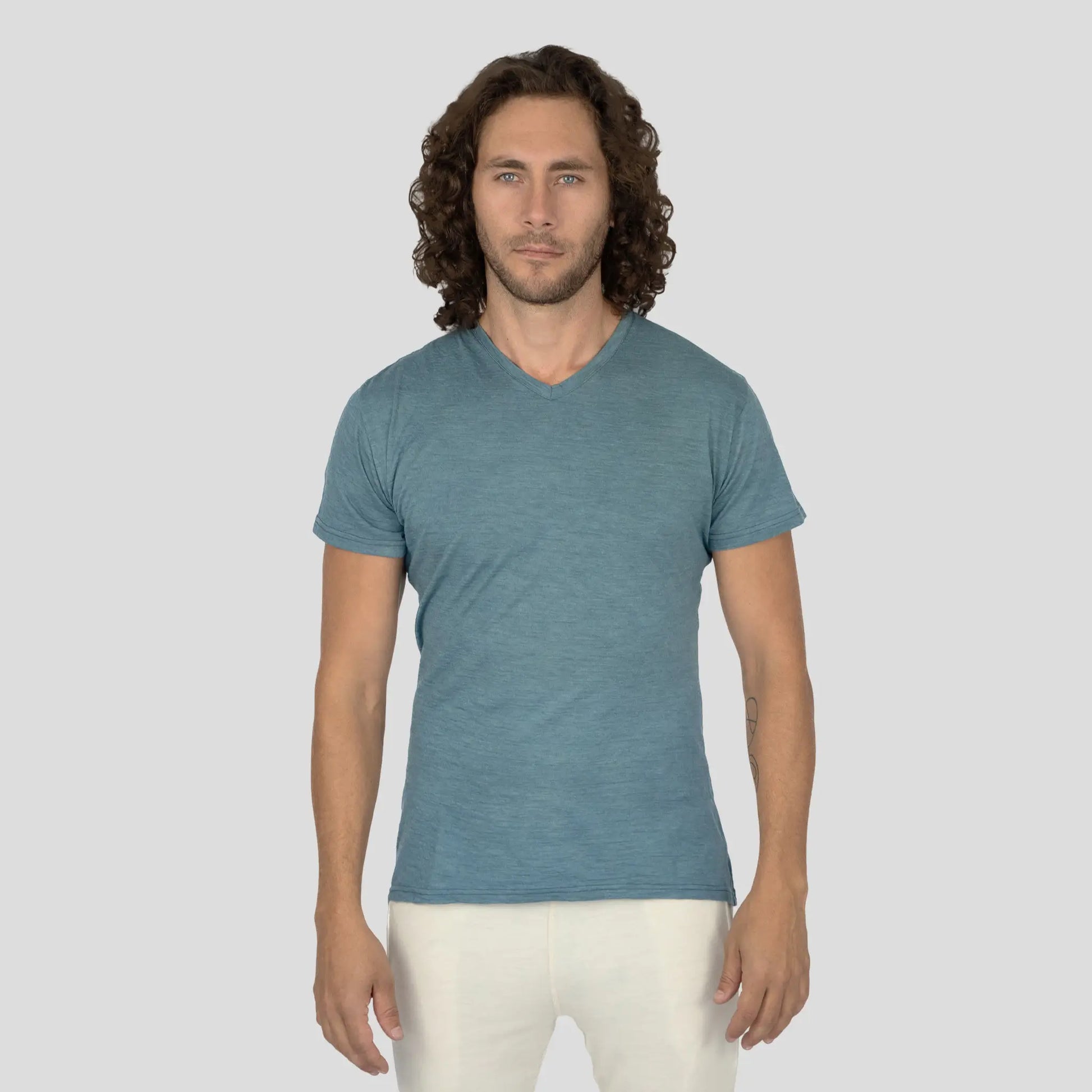 Men's Alpaca Wool Shirt: 160 Ultralight V-Neck color Natural Turquoise